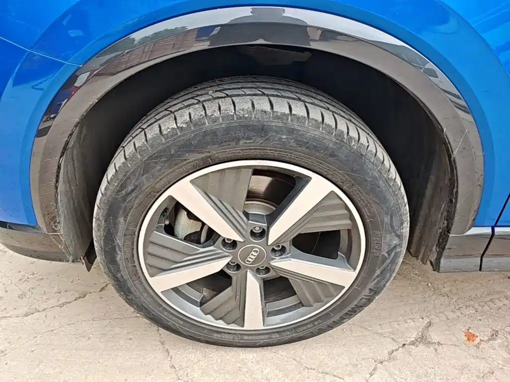 Audi Q2L e-tron — миниатюра 25