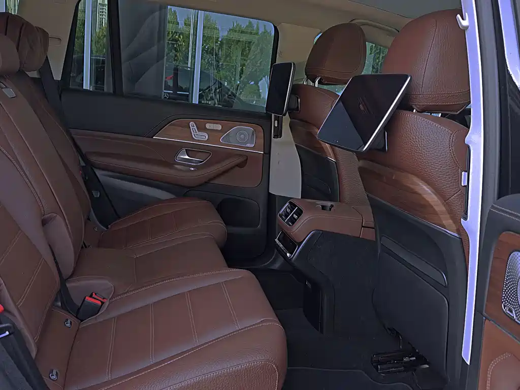 Mercedes-Benz GLS — миниатюра 35