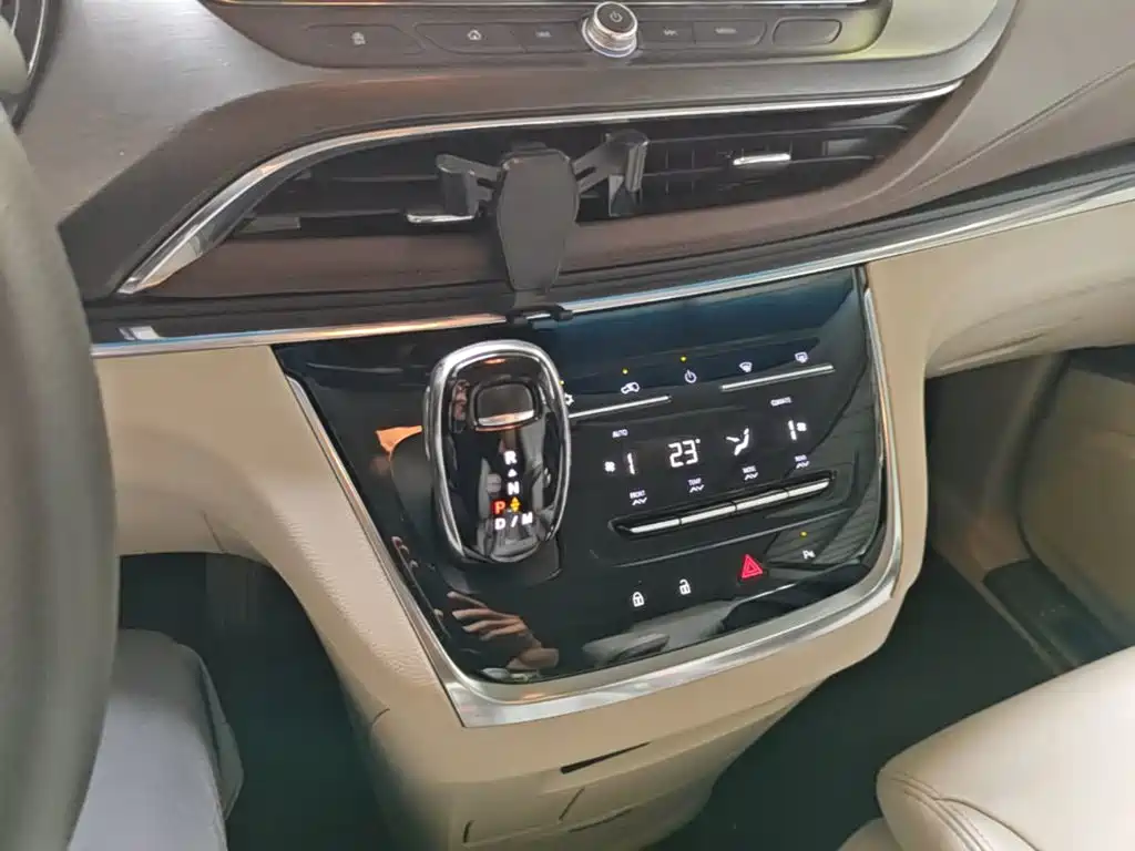 Buick GL8 — миниатюра 14