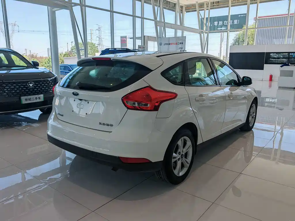 Ford Focus — миниатюра 11