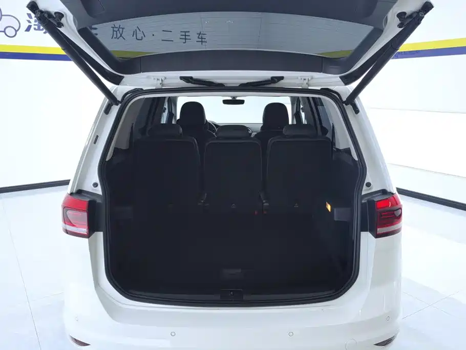 Volkswagen Touran — миниатюра 4