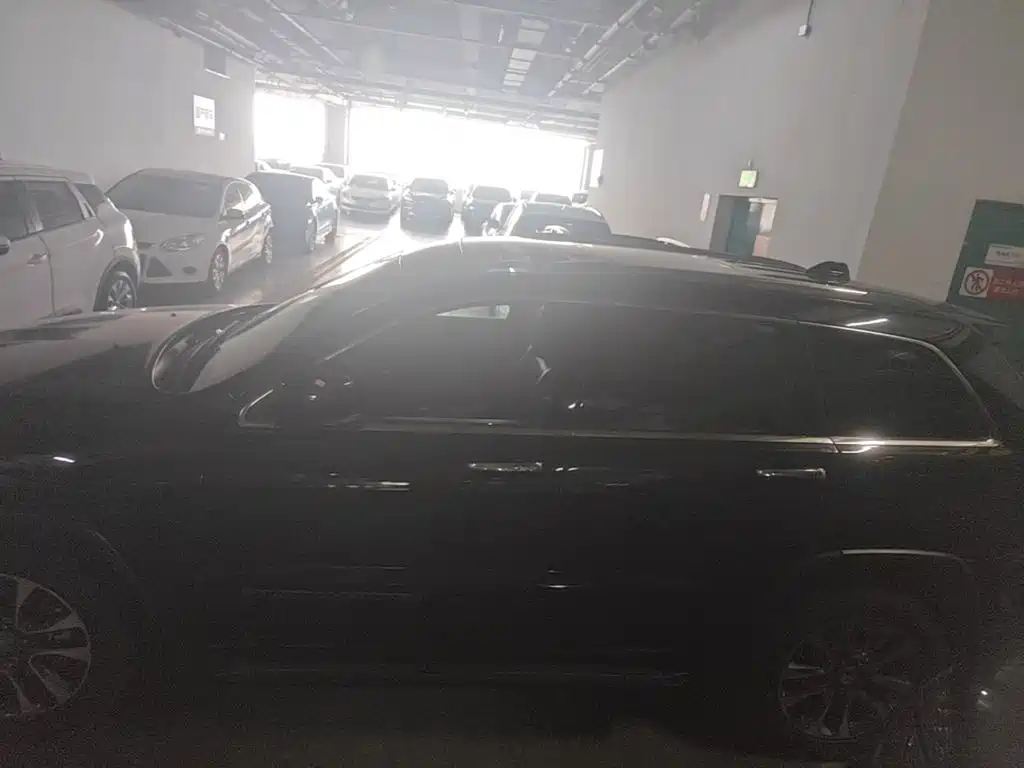 Jeep Grand Cherokee (Import) — миниатюра 4