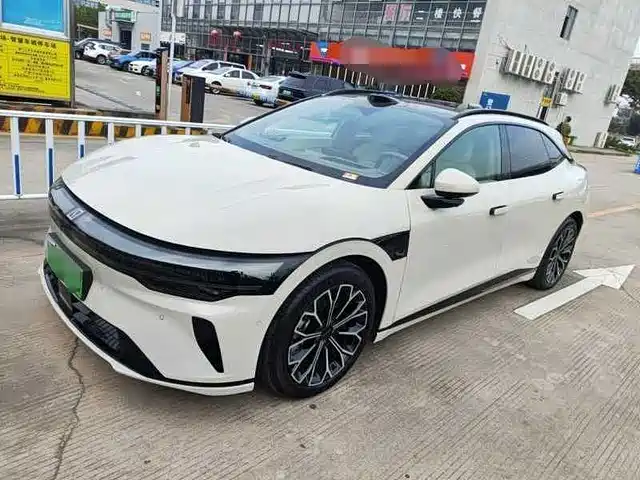 Zeekr 007GT 2025