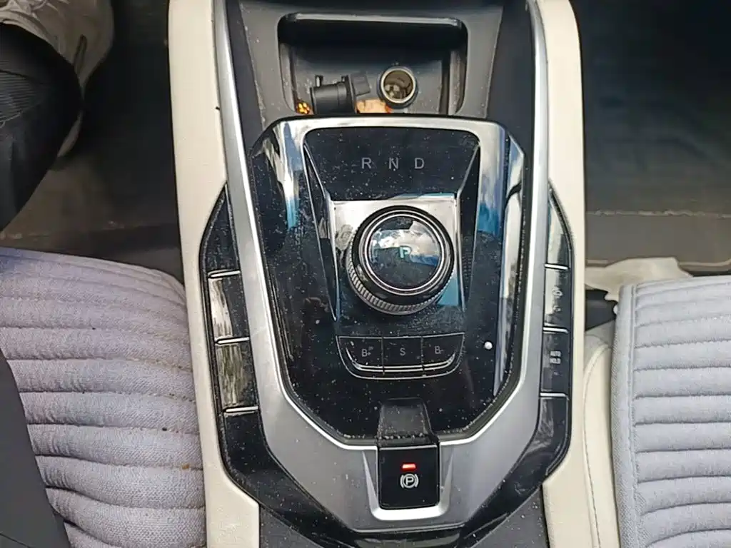 BAIC EU5 — миниатюра 14