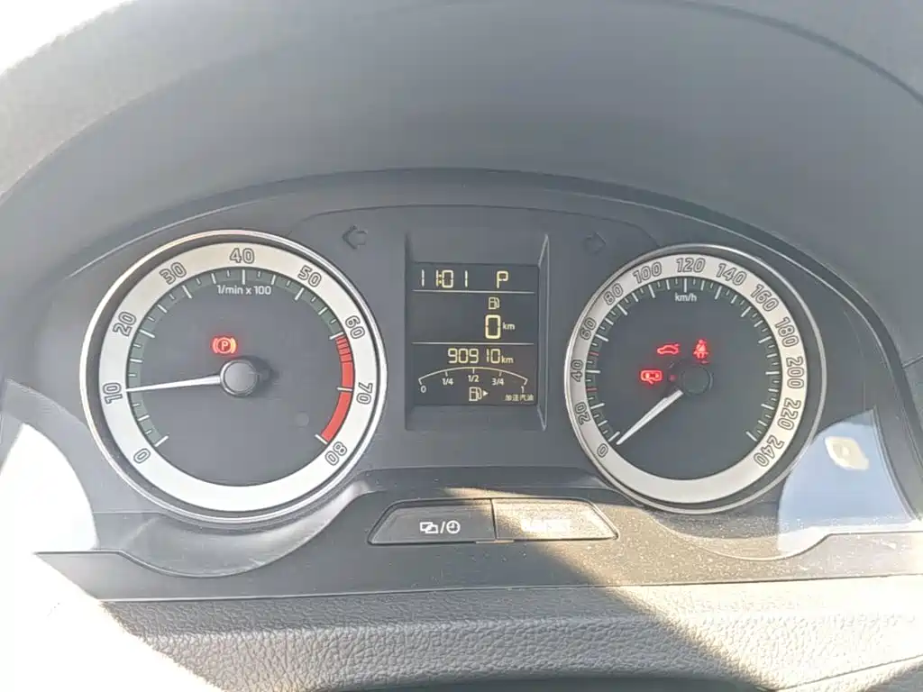 Skoda Rapid — миниатюра 12