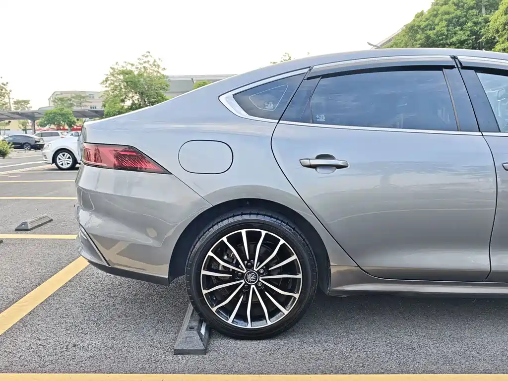 BYD Qin PLUS — миниатюра 23
