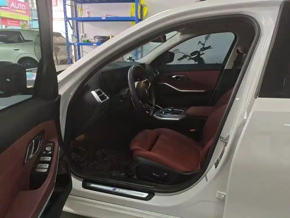 BMW 3 Series — миниатюра 3
