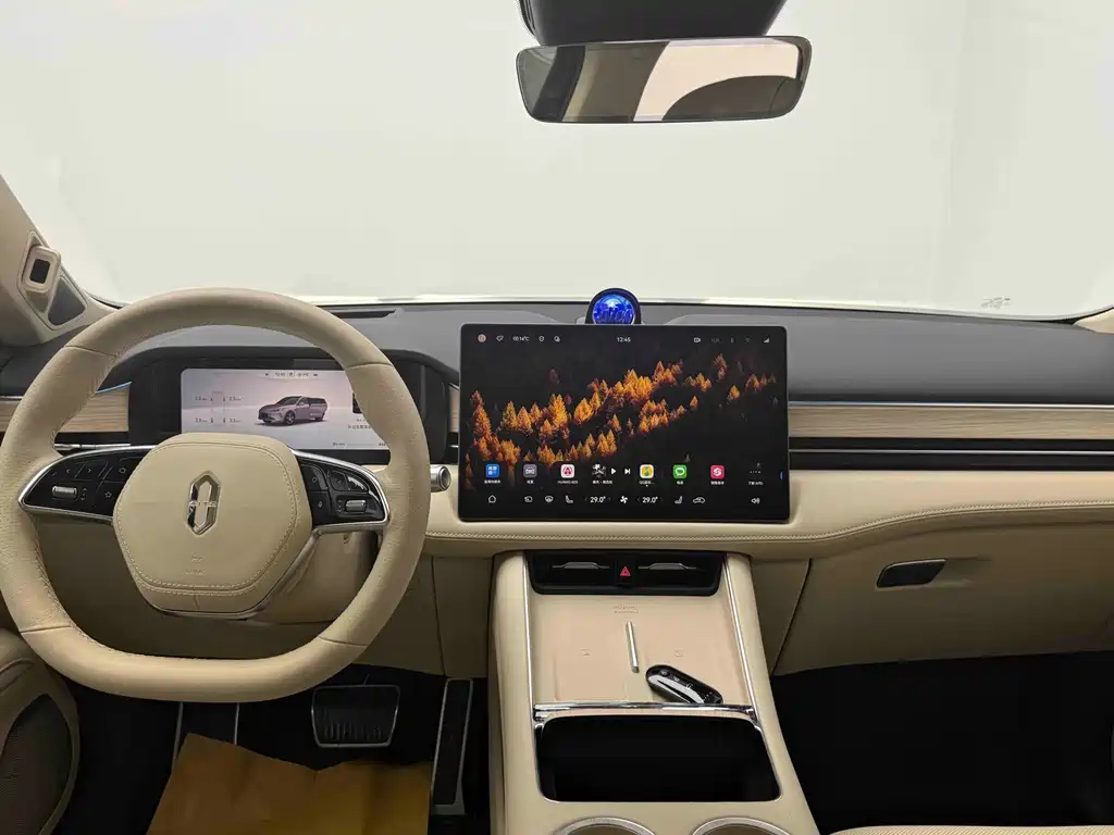 AITO ASK THE WORLD M5