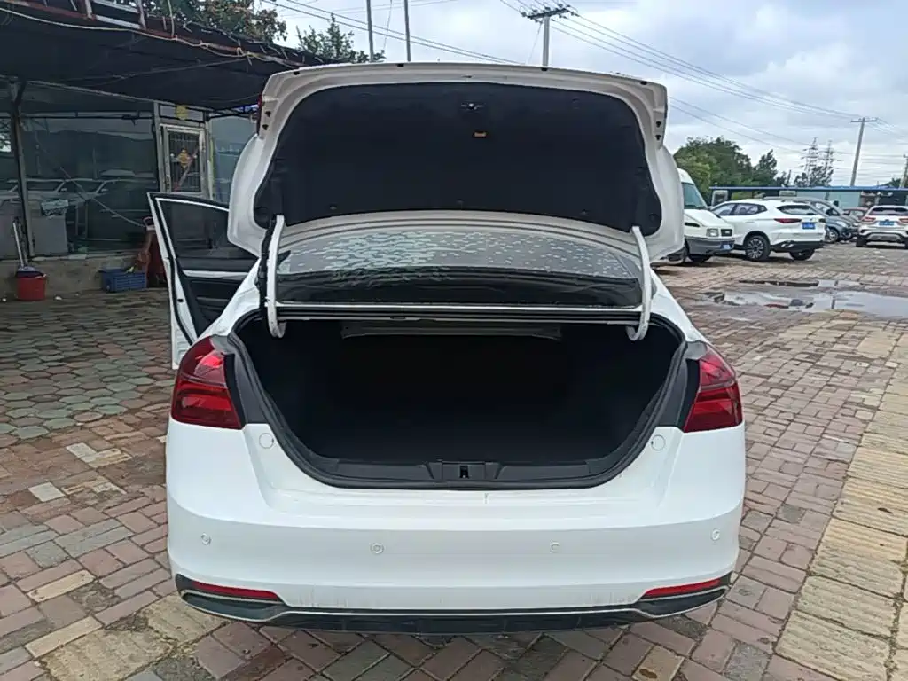 Geely Emgrand — миниатюра 19