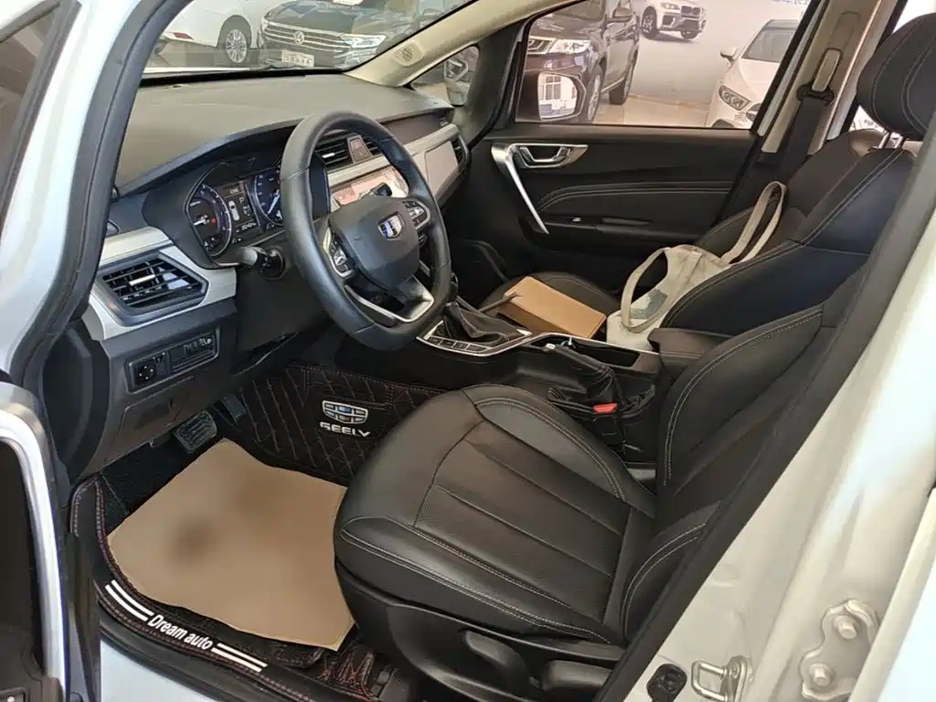 Geely Vision X3 — миниатюра 15