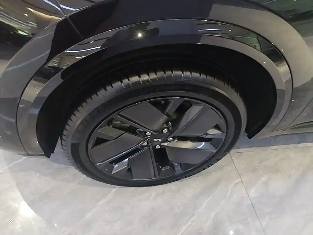 Li Auto Li L9 — миниатюра 23