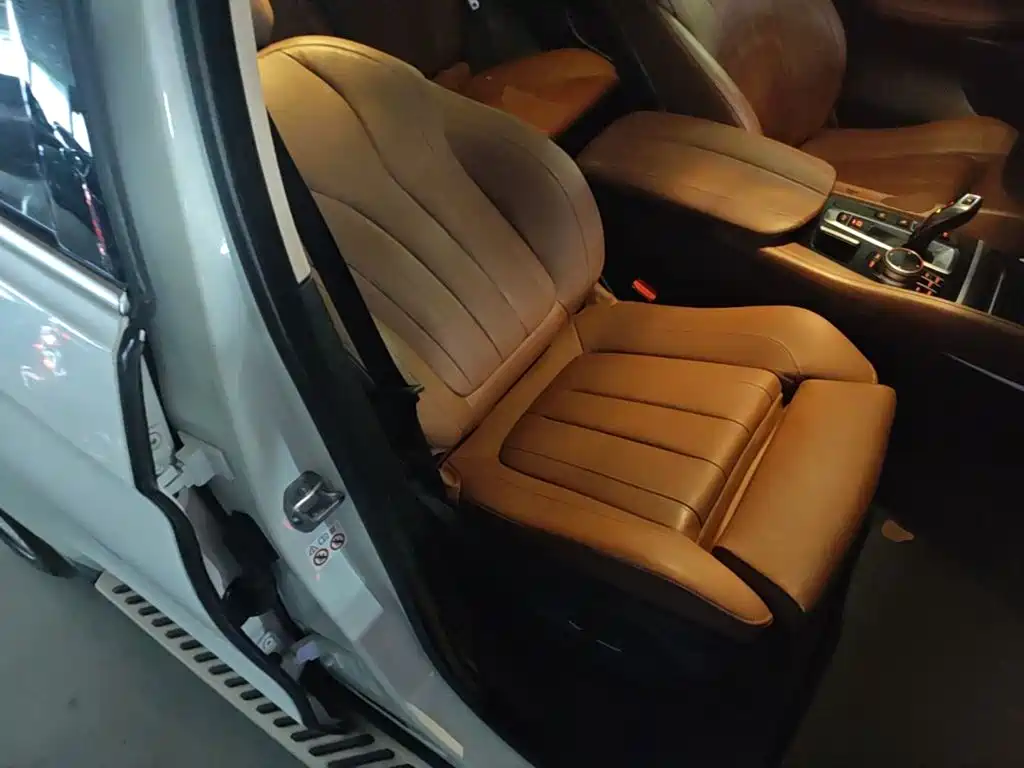 BMW X6 — миниатюра 25