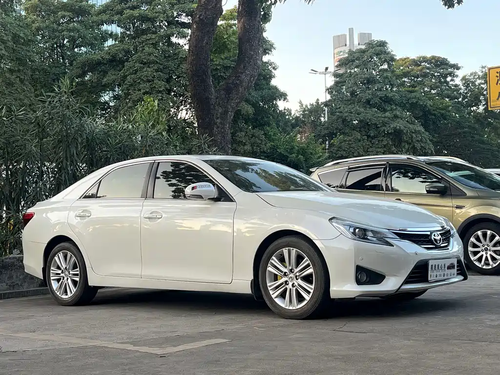Toyota Reiz