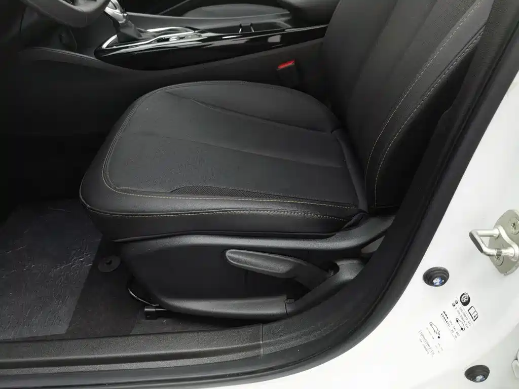 Buick Verano — миниатюра 20