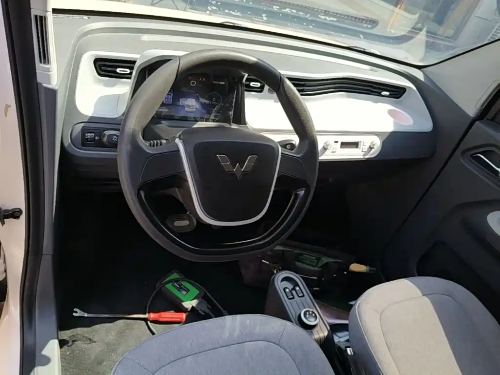 Wuling MINIEV — миниатюра 10