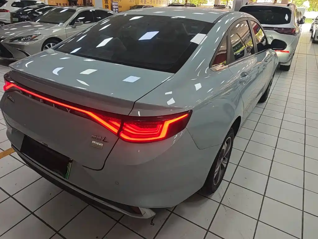 Geely L HiP — миниатюра 7
