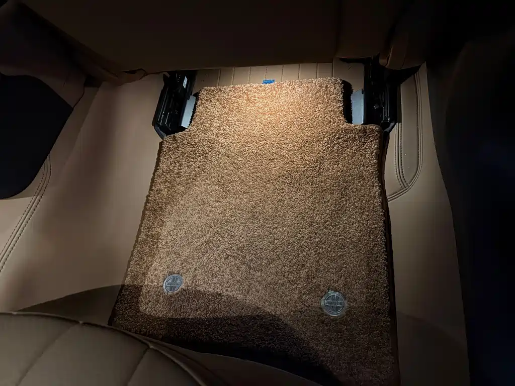 Mercedes-Benz E-Class New Energy — миниатюра 19