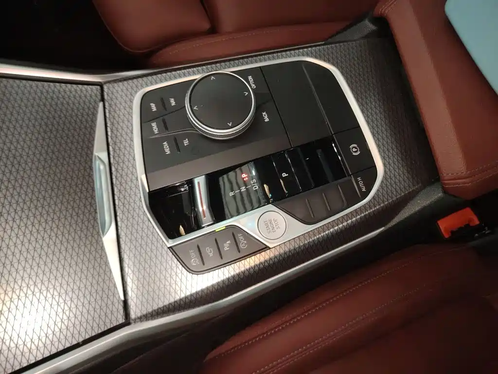 BMW 3 Series — миниатюра 9