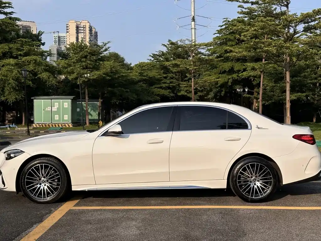 Mercedes-Benz C-Class — миниатюра 21