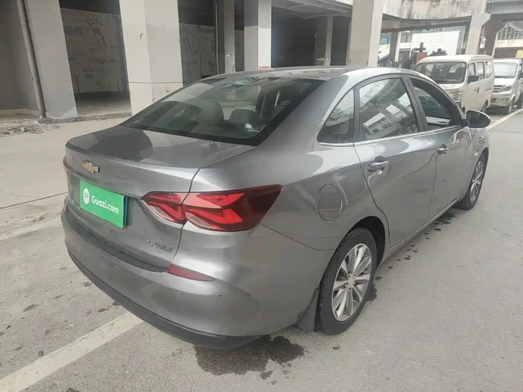 Chevrolet Monza — миниатюра 7
