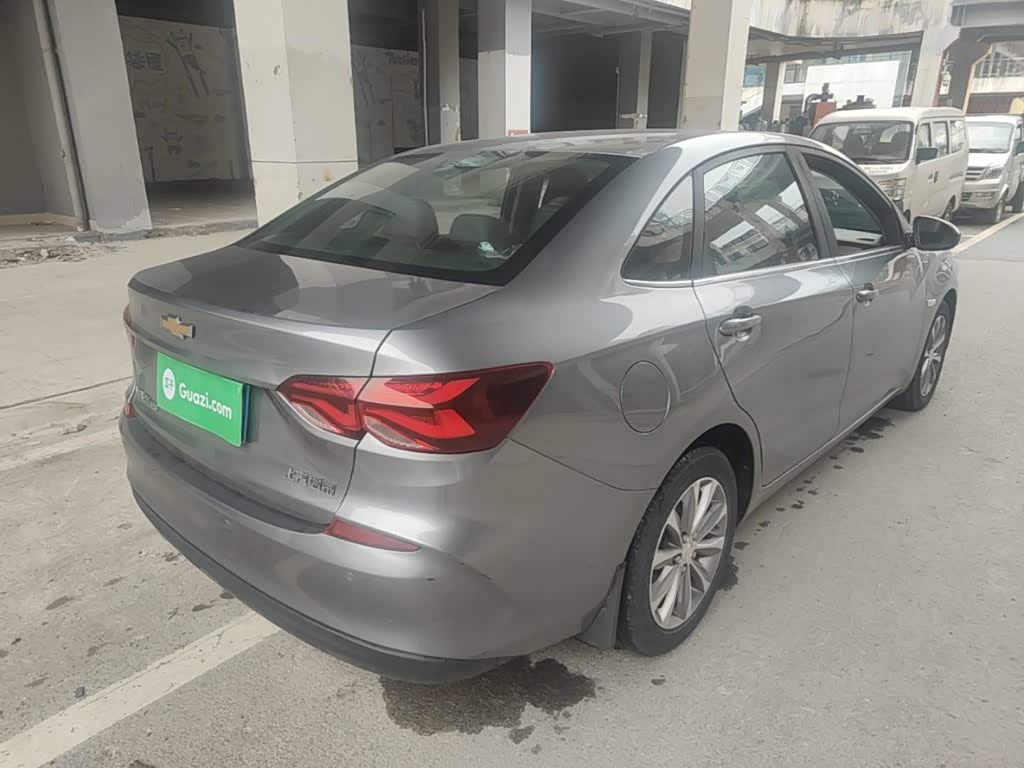 Chevrolet Monza 1.5 л 2022 г. Серебристо-серый, пробег 29600 км