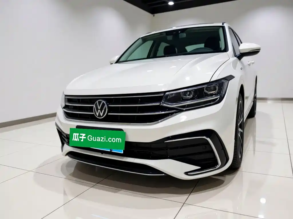 Volkswagen Tiguan L — миниатюра 2