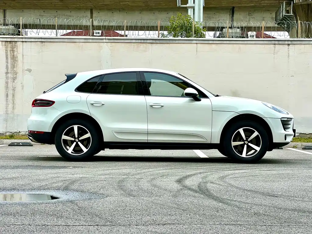 Porsche Macan 2016 Macan 2.0T