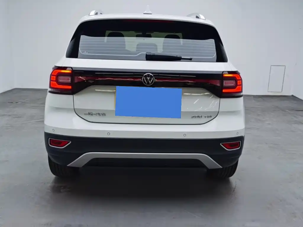 VOLKSWAGEN EXPLORING THE SHADOW