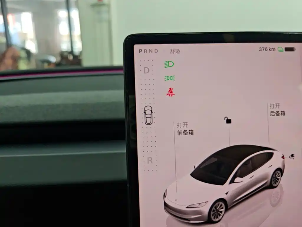 Tesla Model 3 — миниатюра 14