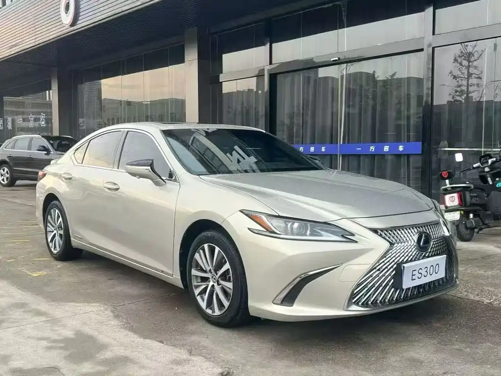 Lexus ES — миниатюра 3
