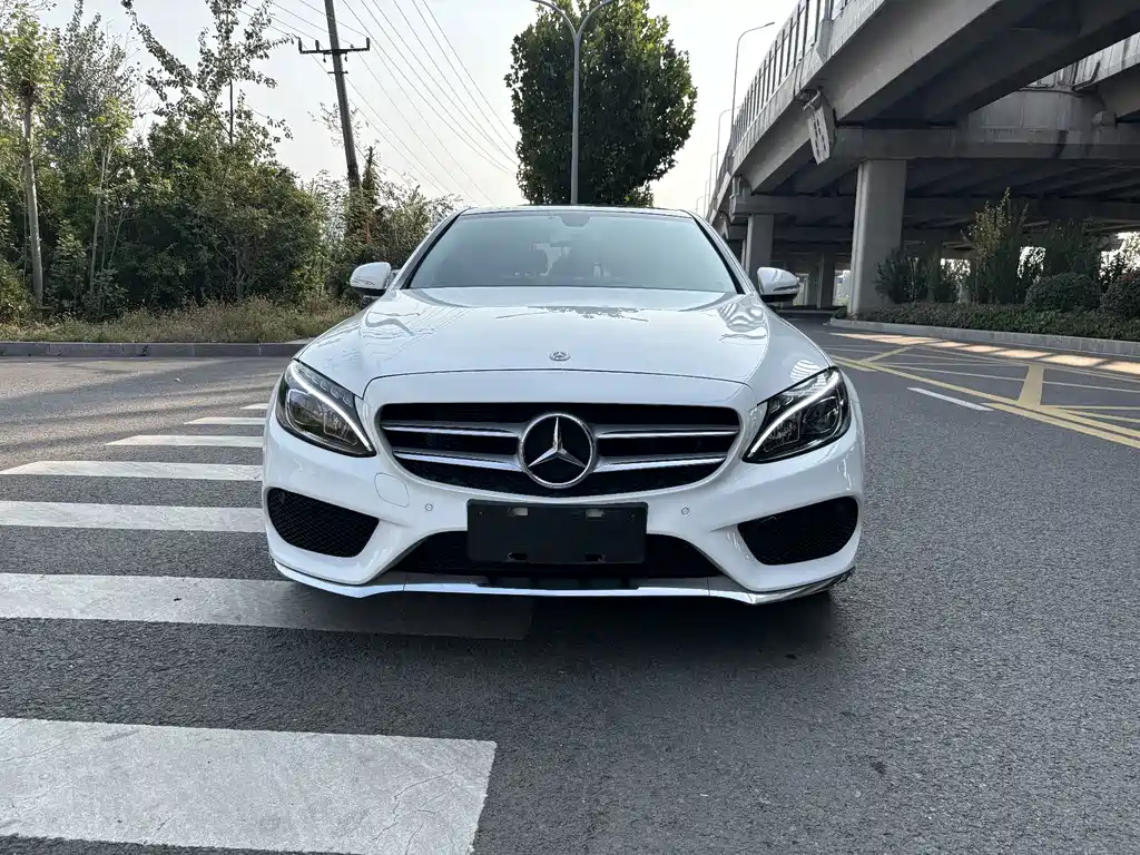 Mercedes-Benz C-Class — миниатюра 2