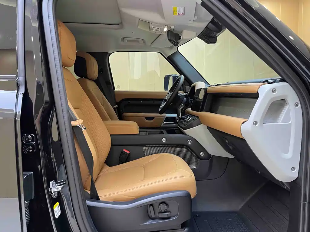 Land Rover Defender — миниатюра 6