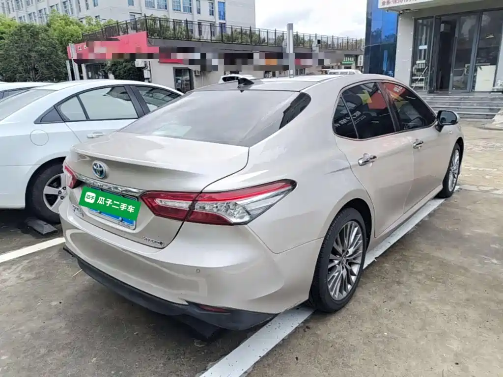 Toyota Camry — миниатюра 7