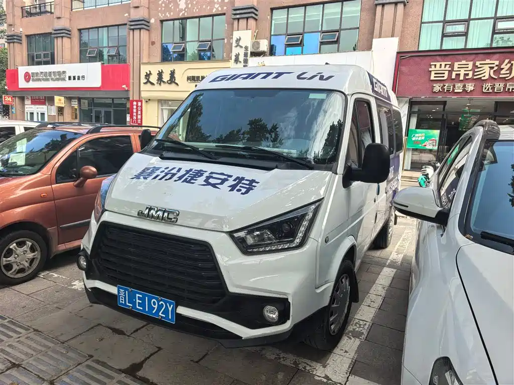 Купить JMC Tesla