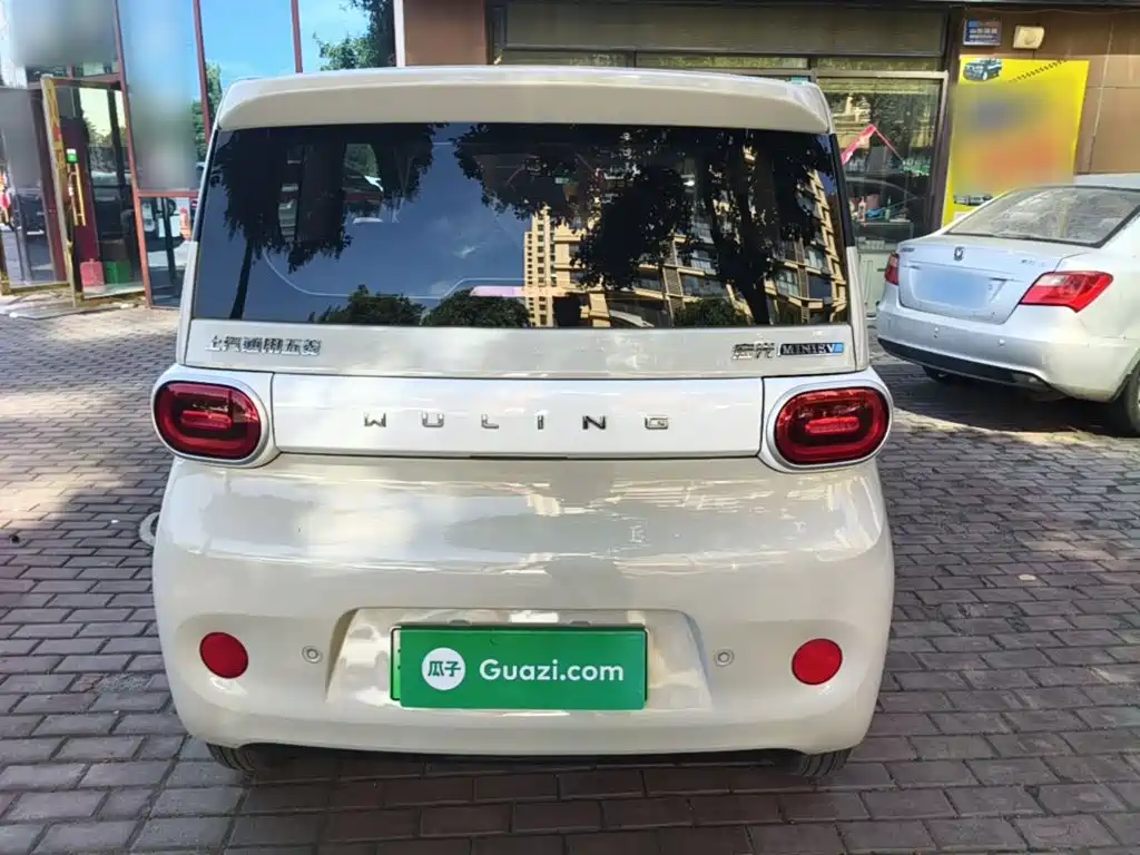 Wuling MINIEV — миниатюра 6