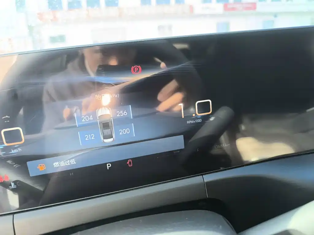 Buick Verano — миниатюра 12