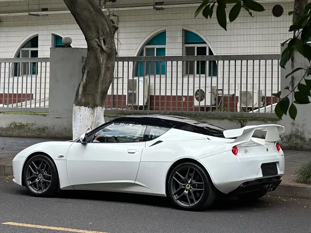 Lotus Evora — миниатюра 4