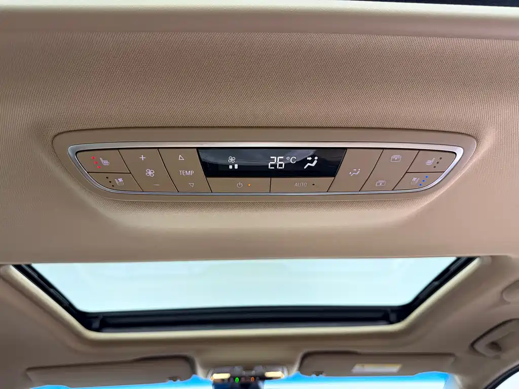 Buick GL8 — миниатюра 12