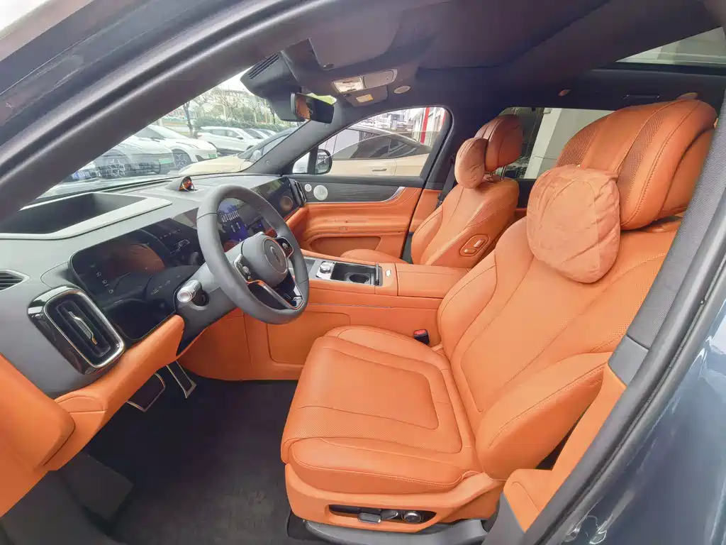 AITO ASK THE WORLD M9