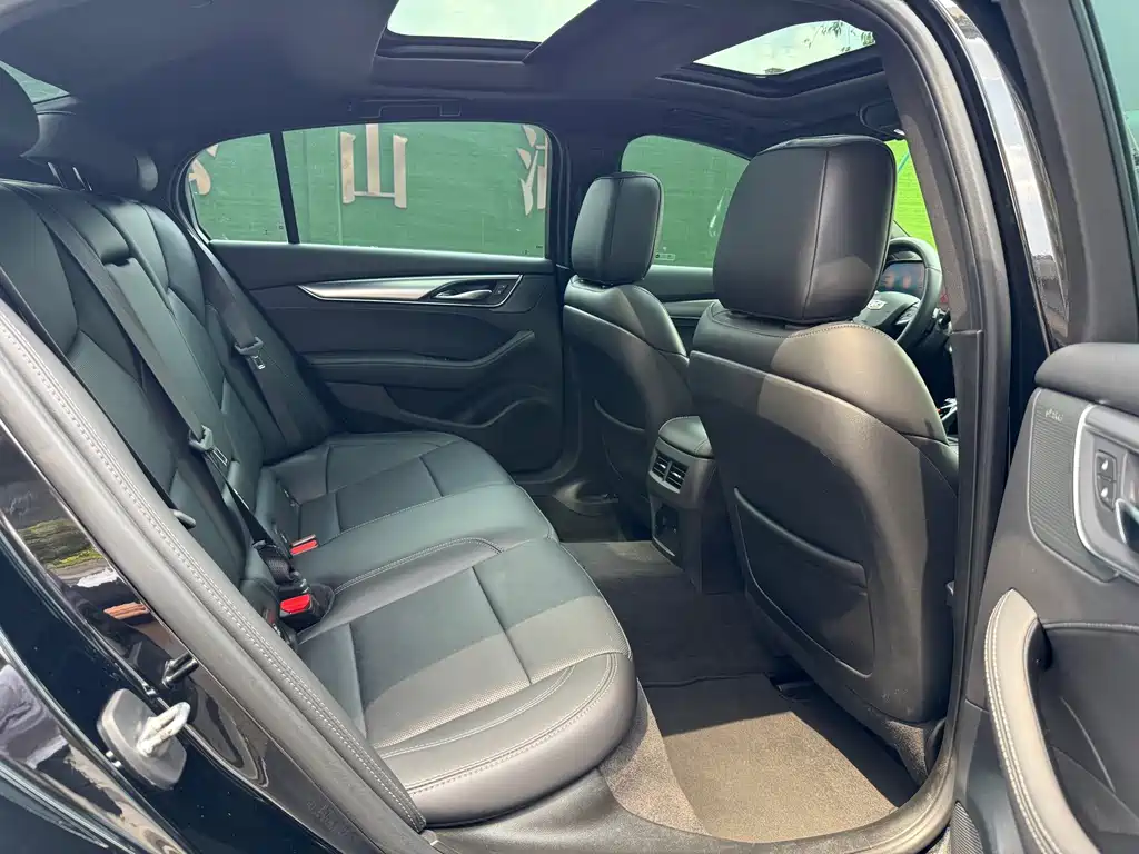 Cadillac CT5 — миниатюра 14