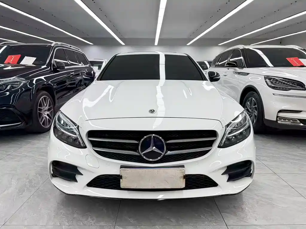 Mercedes-Benz C-Class — миниатюра 2