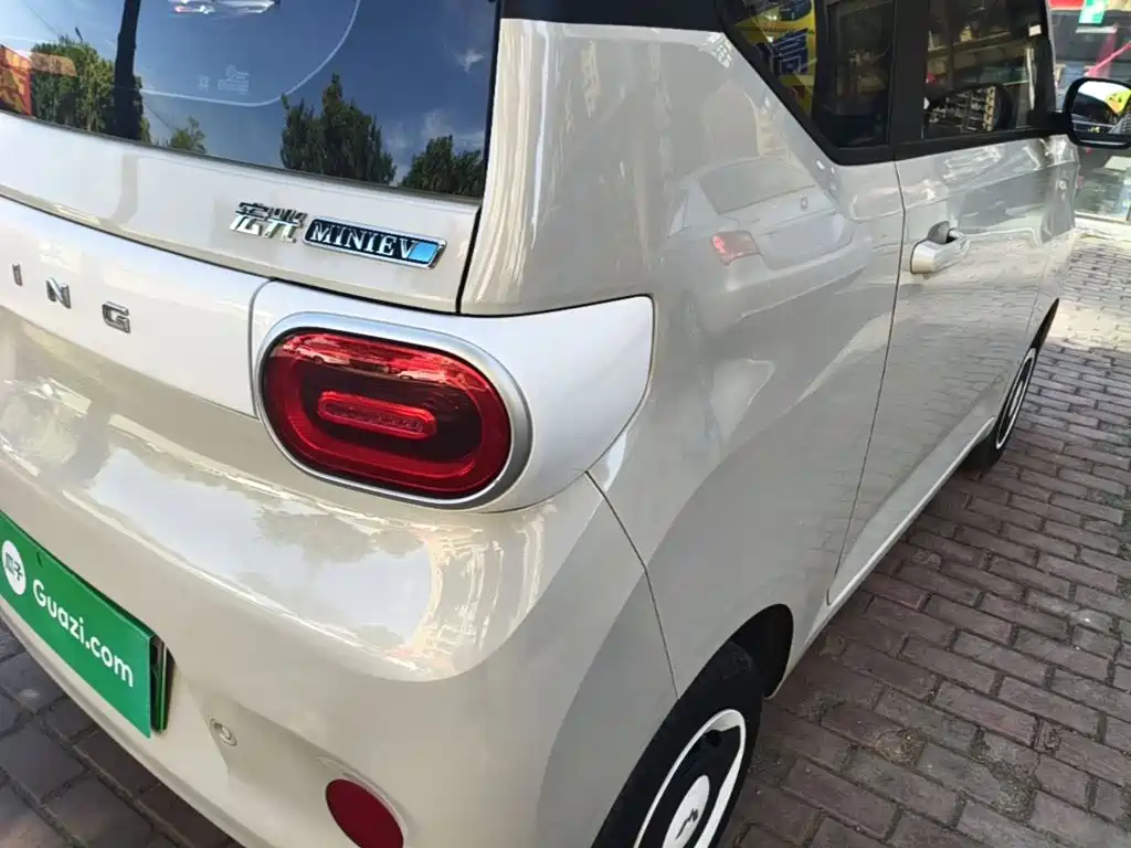 Wuling MINIEV — миниатюра 8