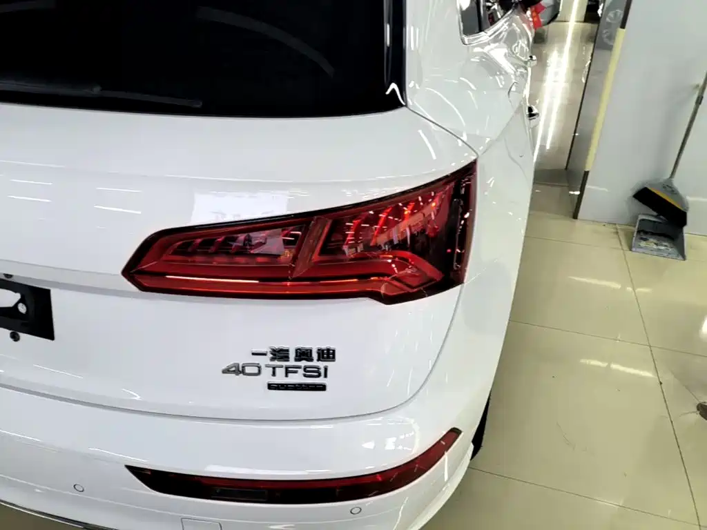 Audi Q5L — миниатюра 8