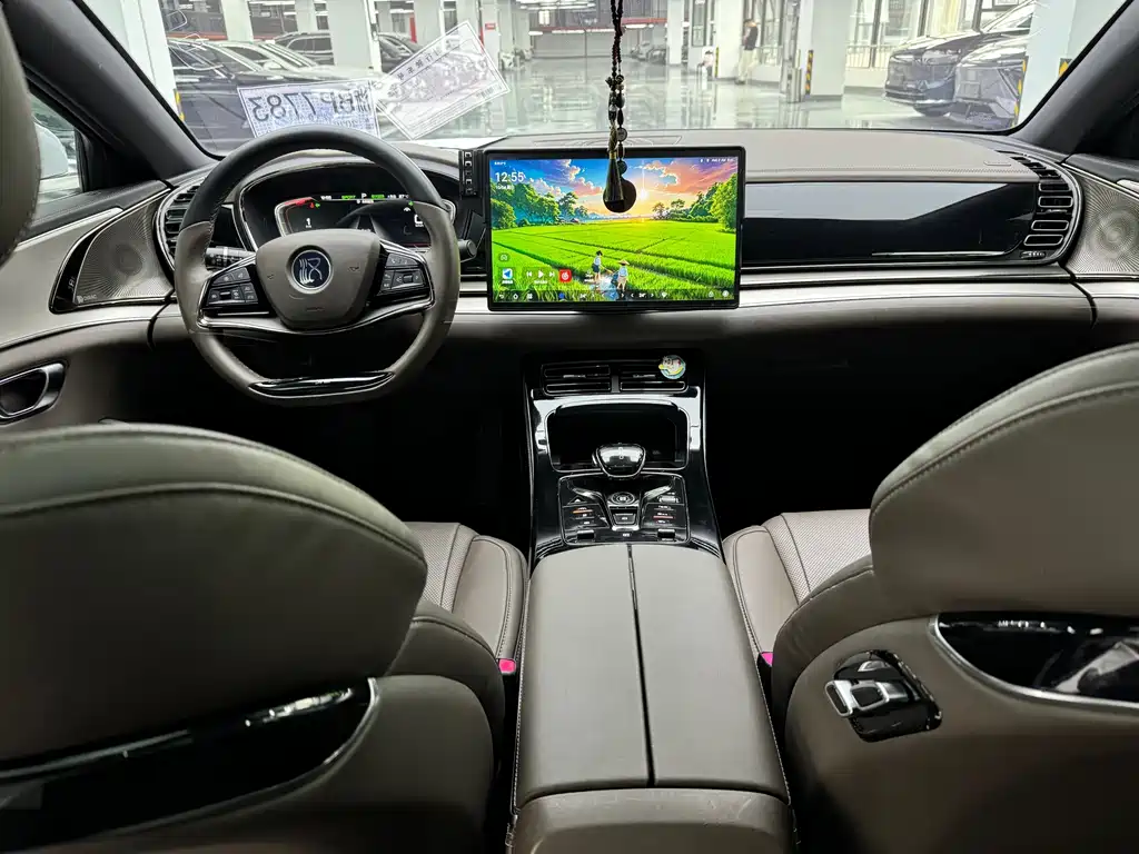 BYD Han — миниатюра 8