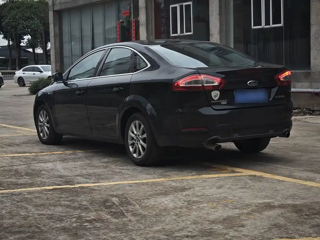 Ford Mondeo Zhisheng — миниатюра 3