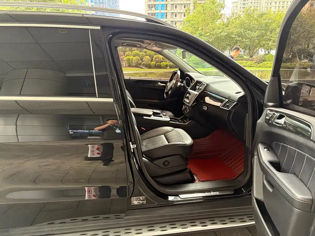 Mercedes-Benz GL-Class — миниатюра 12