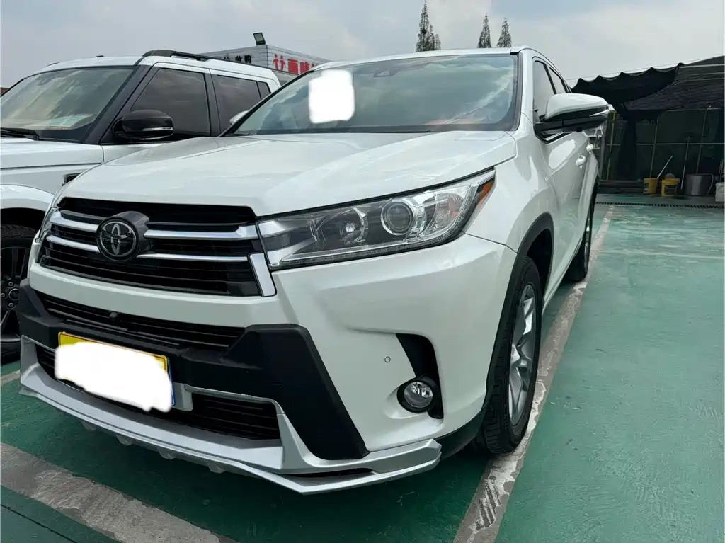 TOYOTA HIGHLANDER