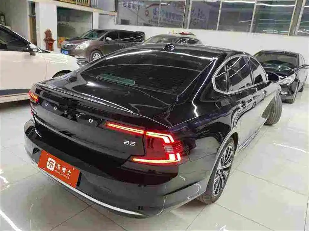 Volvo S90 — миниатюра 8