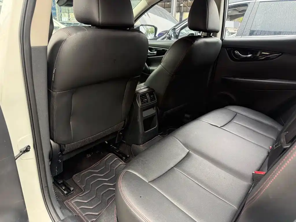 Nissan Qashqai — миниатюра 6