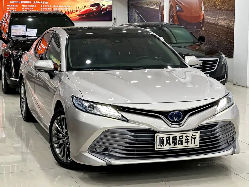 Toyota Camry — миниатюра 5